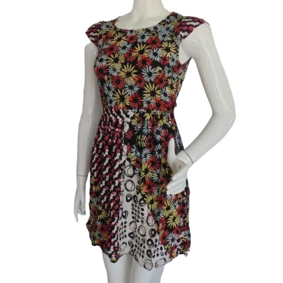ANGIE Dress, Jr M, Multicolor Floral Mixed Print, Open Lace Back, Short sleeves - Picture 3 of 12